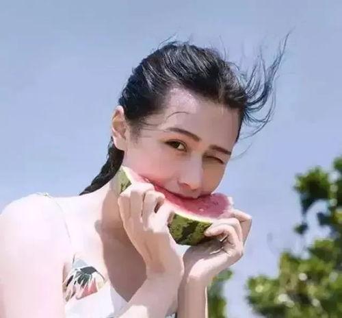 女生头像吃瓜图片可爱,可爱女生头像与吃瓜萌图大集合”