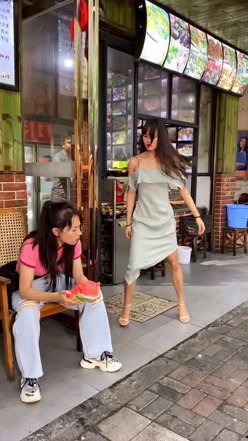 吃瓜小姐女装,从男装到女装的美丽逆袭