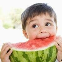 头像吃瓜小孩男,一位吃瓜少年的成长故事