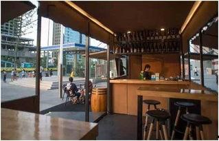 吃瓜酒吧大厅女子,揭秘夜店里的神秘故事