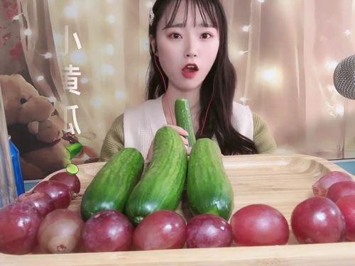 吃瓜嘎嘣脆的视频,揭秘视频中的趣味瞬间