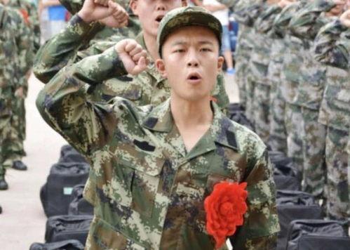 当兵的吃瓜视频,吃瓜视频里的军营生活剪影