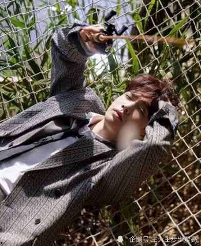 夏季日系吃瓜写真,日系吃瓜写真，清凉一夏的视觉盛宴